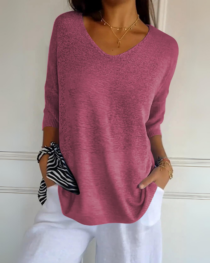 Joana - Effortless V-Neck Top