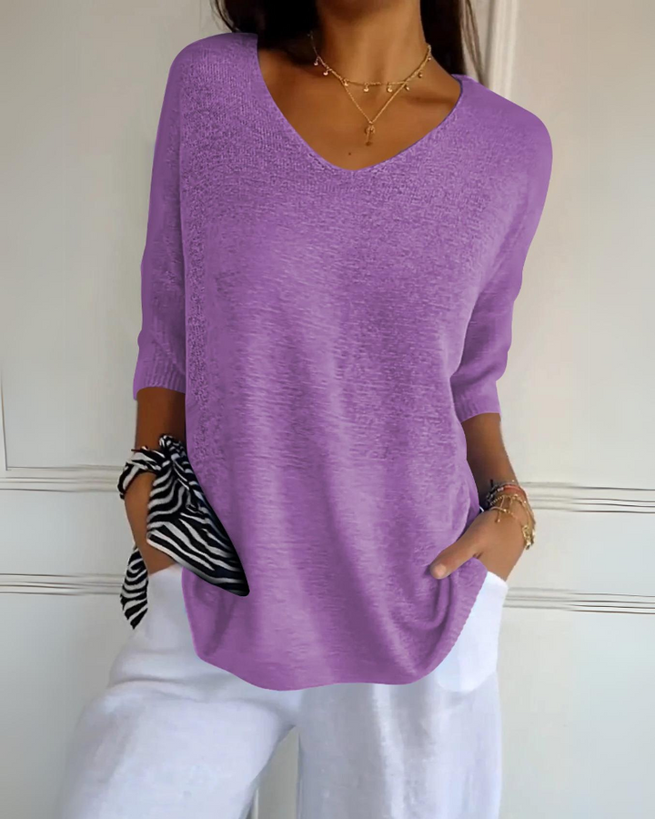 Joana - Effortless V-Neck Top