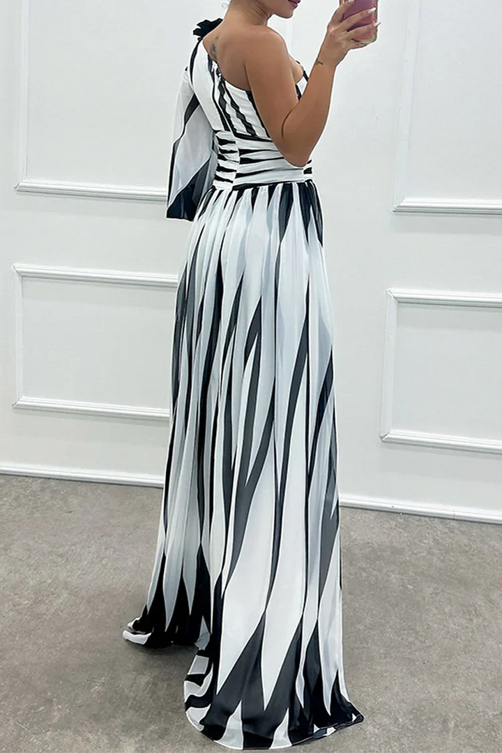 Camille – Elegant Striped Maxi Dress