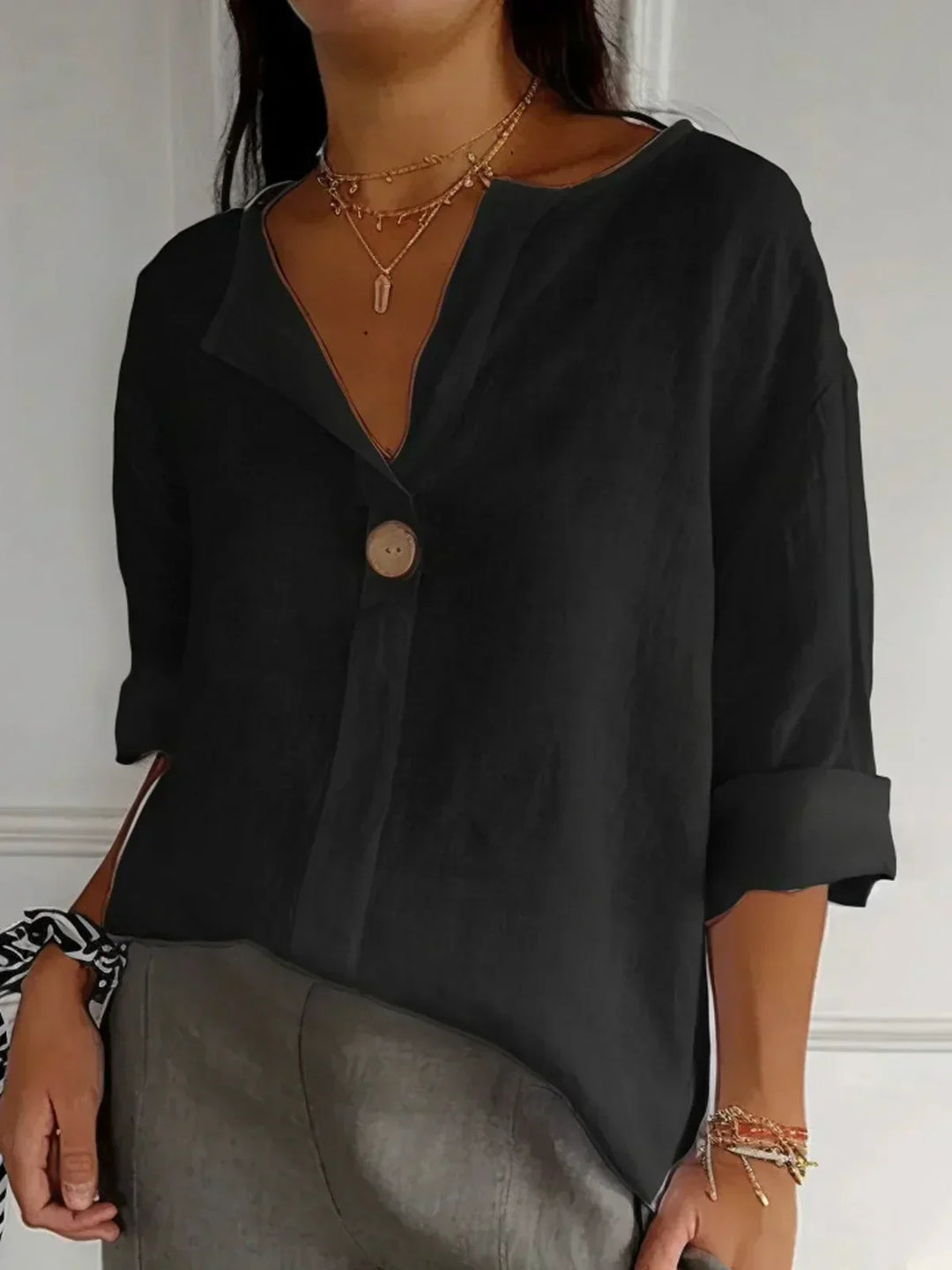 Saria – Casual Luxe Blouse