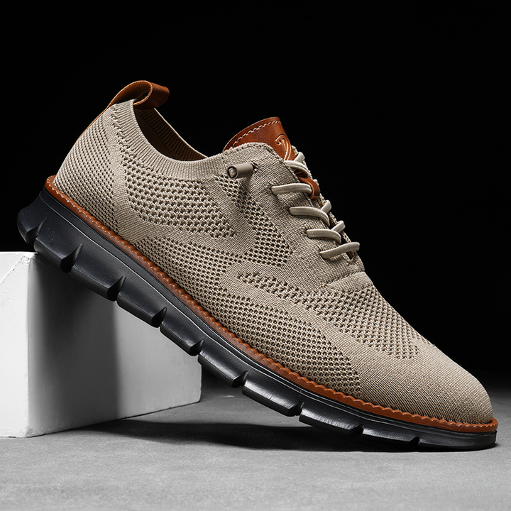 Dash - Dynamic Blackout Shoes