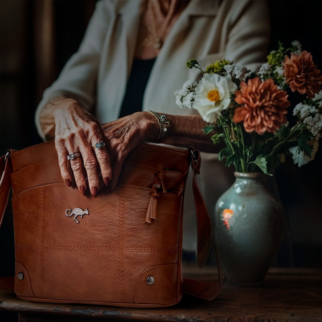 Saskia – Refined Edge Crossbody Bag