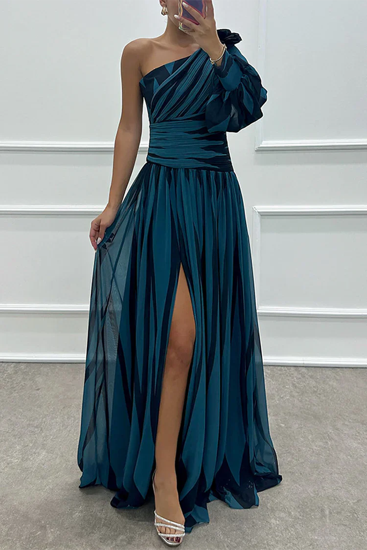 Camille – Elegant Striped Maxi Dress