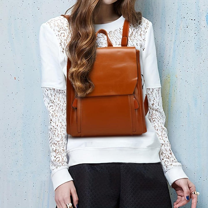 Carmine – Sophisticated Everyday Backpack