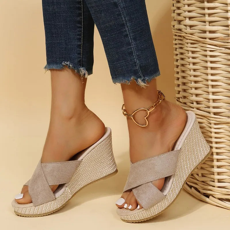 Dana - Chic Wedge Sandals