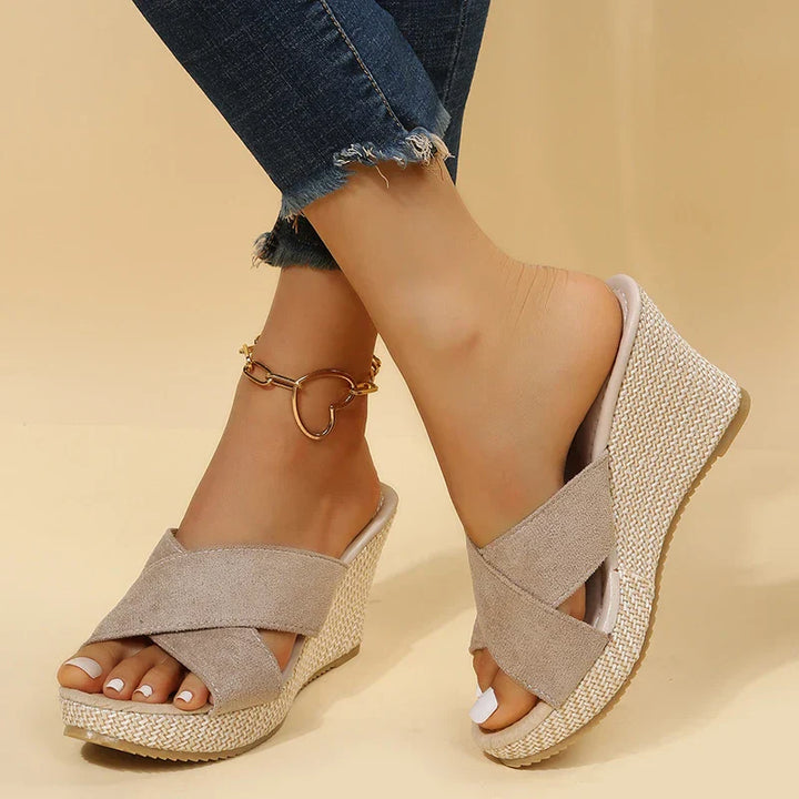 Dana - Chic Wedge Sandals