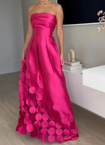 Lavinia - Elegant Strapless Cascade Dress