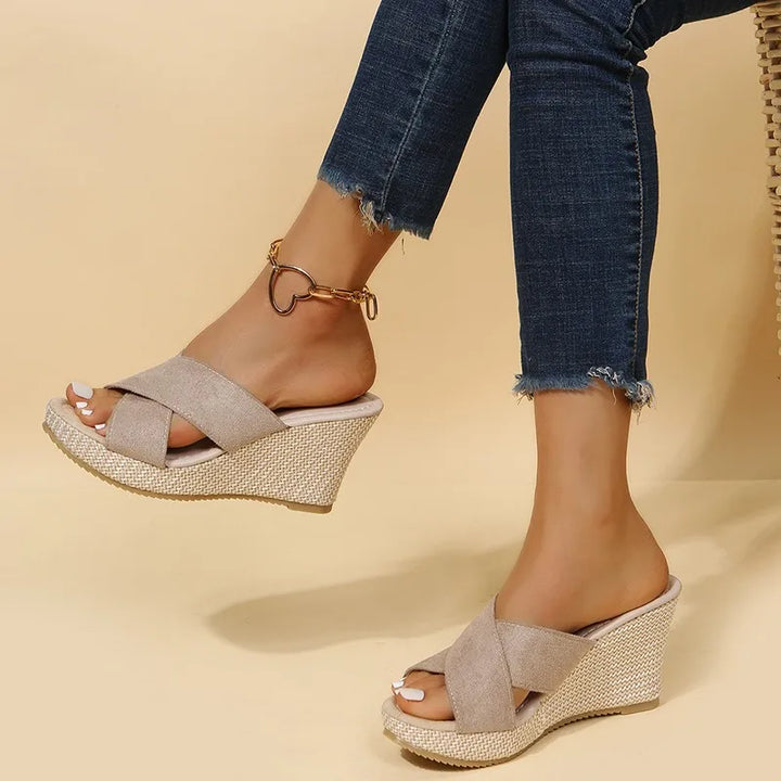 Dana - Chic Wedge Sandals
