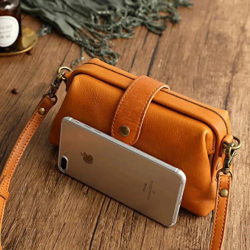 Georgina – Chic Legacy Crossbody Bag