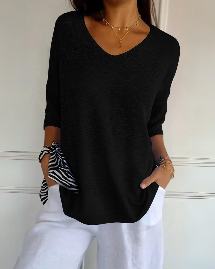 Joana - Effortless V-Neck Top