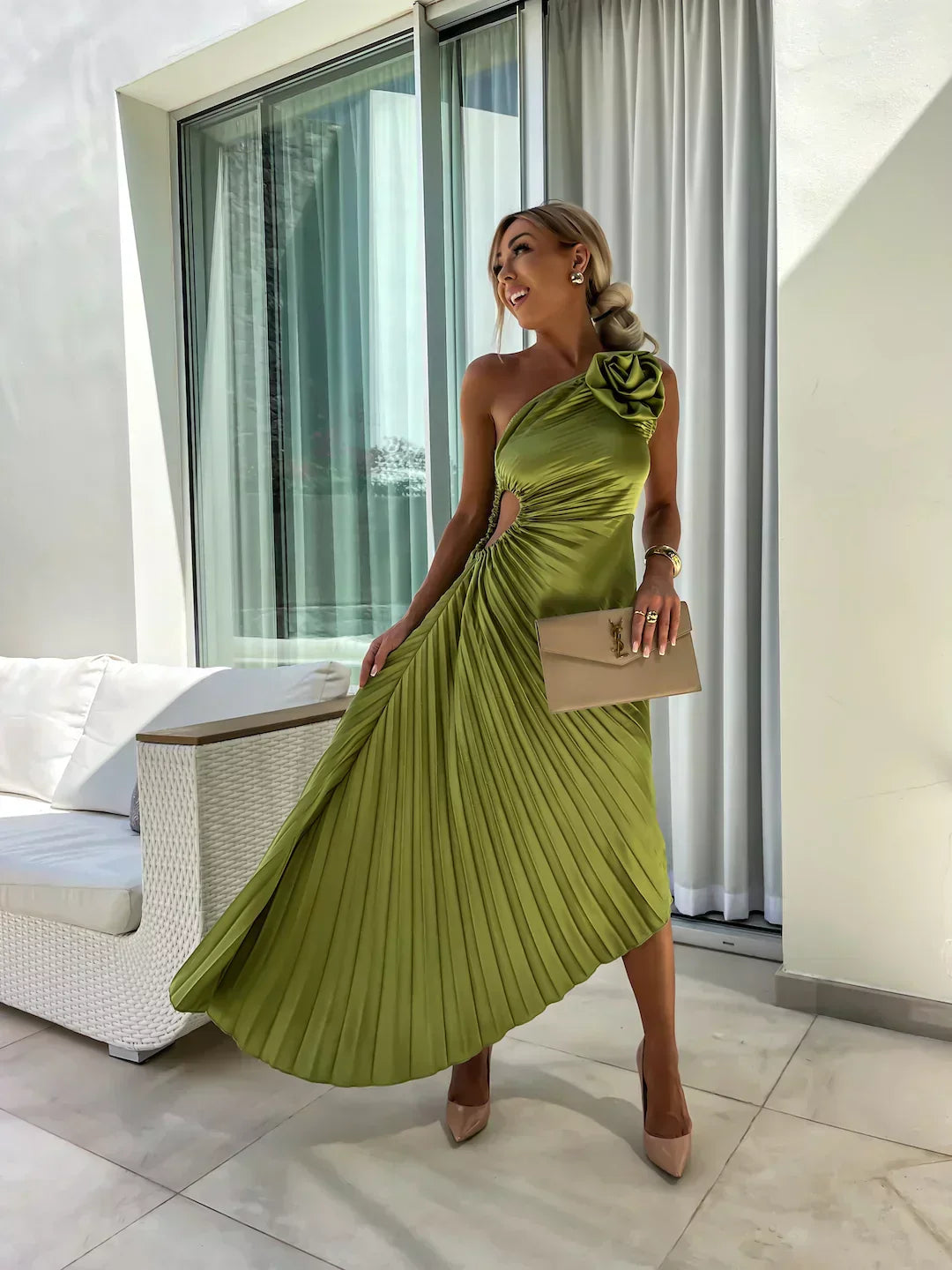 Evie - Elegant Asymmetric Party Dress