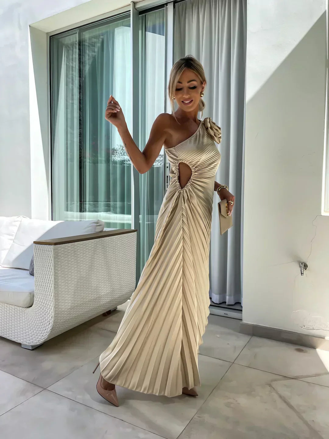Evie - Elegant Asymmetric Party Dress