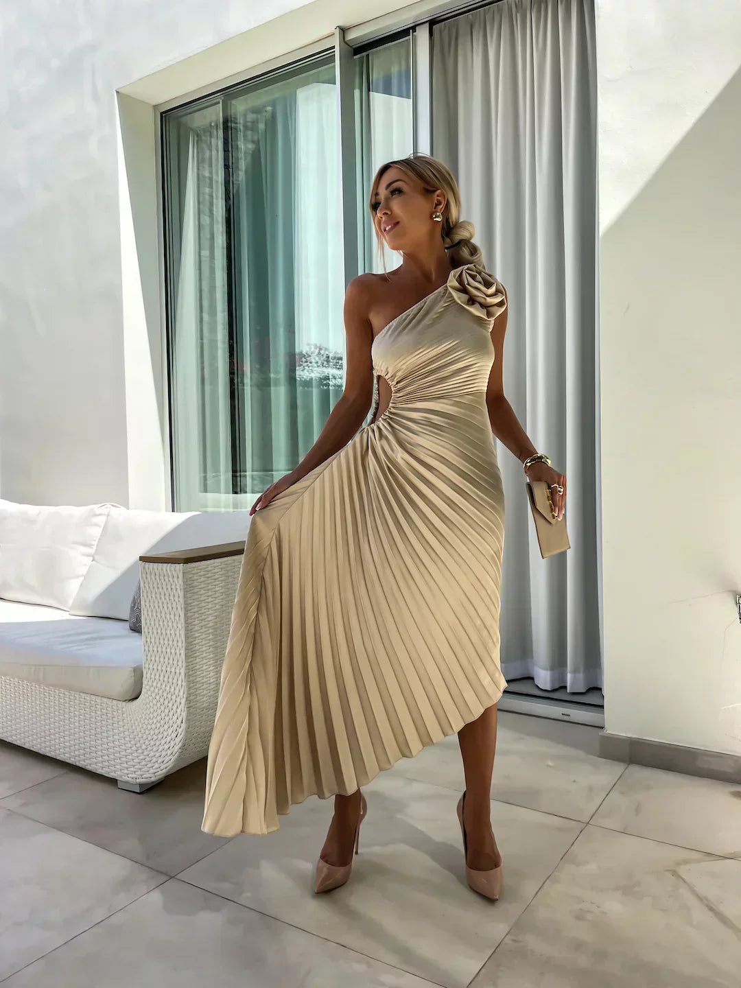 Evie - Elegant Asymmetric Party Dress