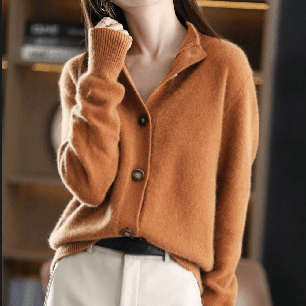 Landie – Luxurious Knitted Cardigan