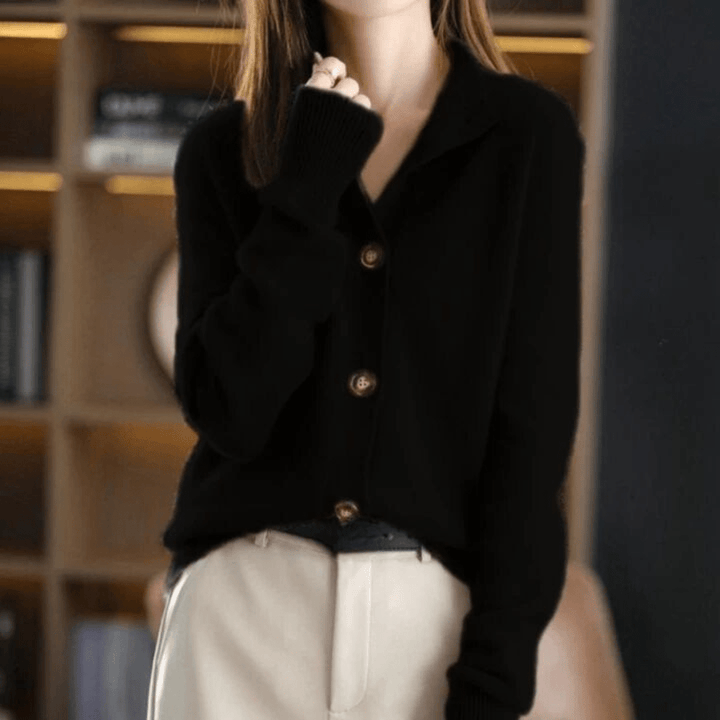 Landie – Luxurious Knitted Cardigan