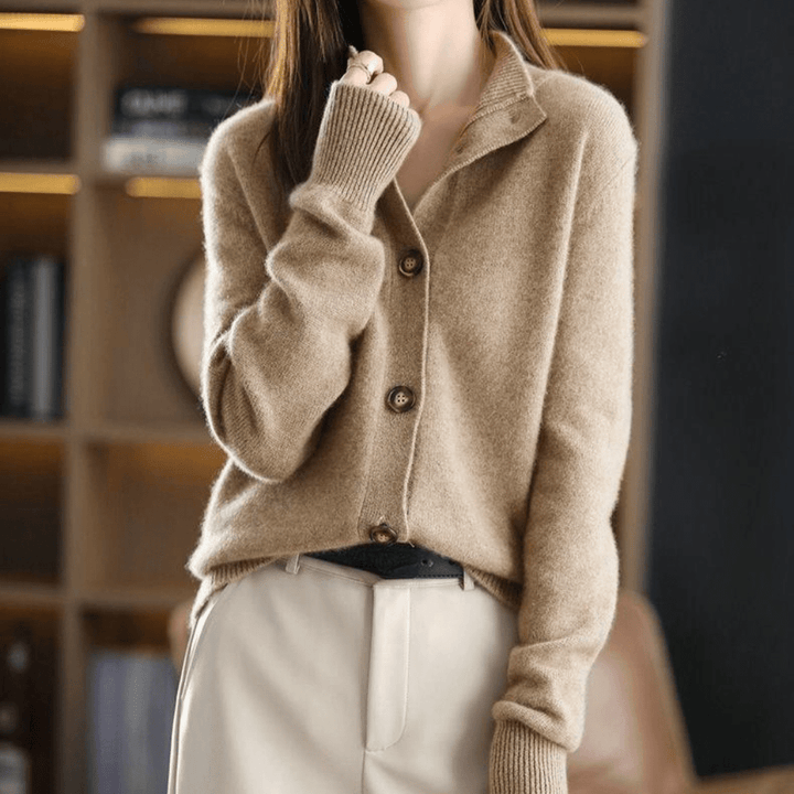 Landie – Luxurious Knitted Cardigan