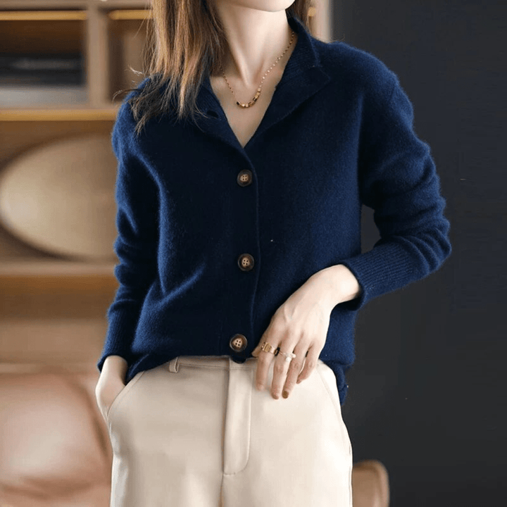 Landie – Luxurious Knitted Cardigan