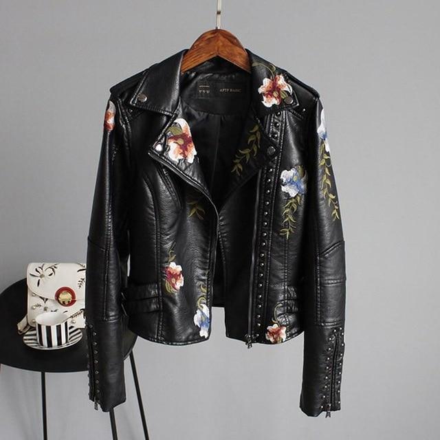 Klara – Elegant Floral Jacket